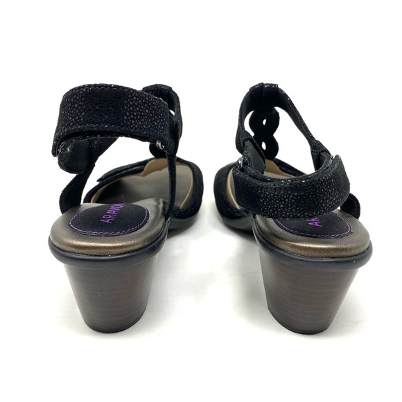 Aravon Medici T Strap Sandals Black - Picture 5 of 7